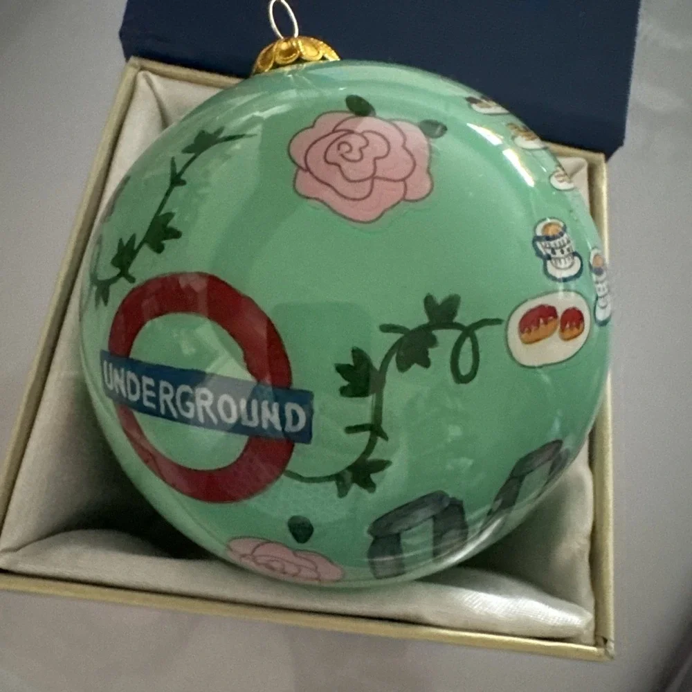 World Market Li Bien 2025 England Global Ball Glass Ornament Christmas Green